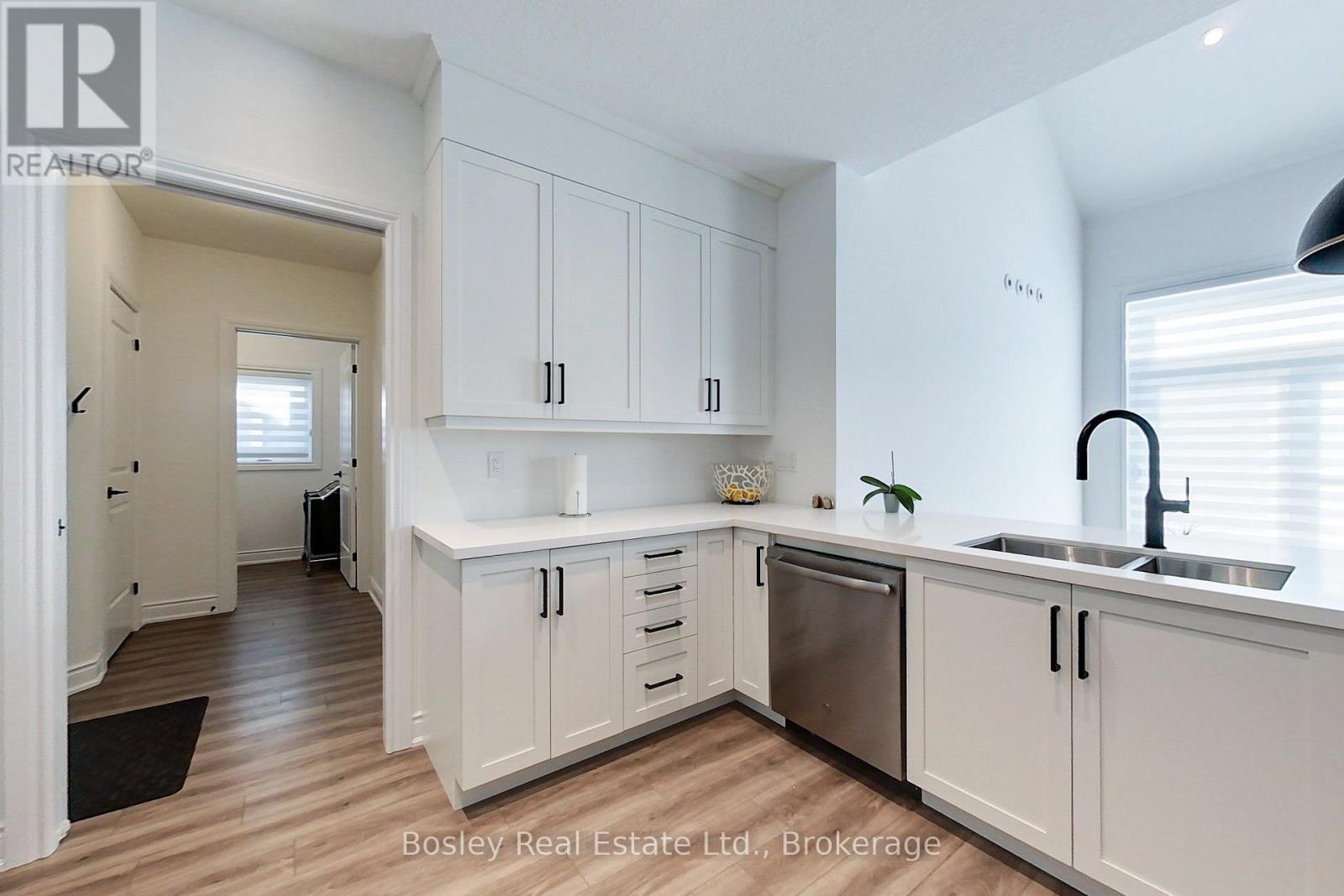 162 Anchors Way — photo 13