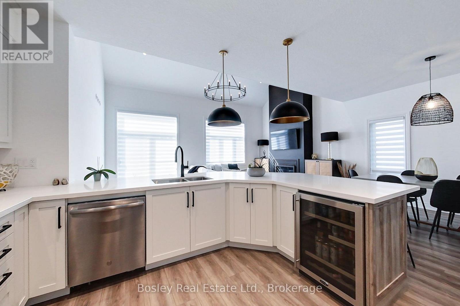 162 Anchors Way — photo 14