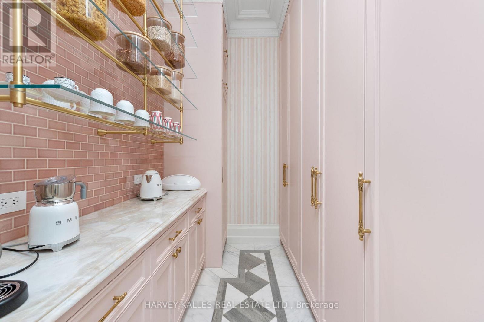 221 Forest Hill Road, Toronto, ON photo 14