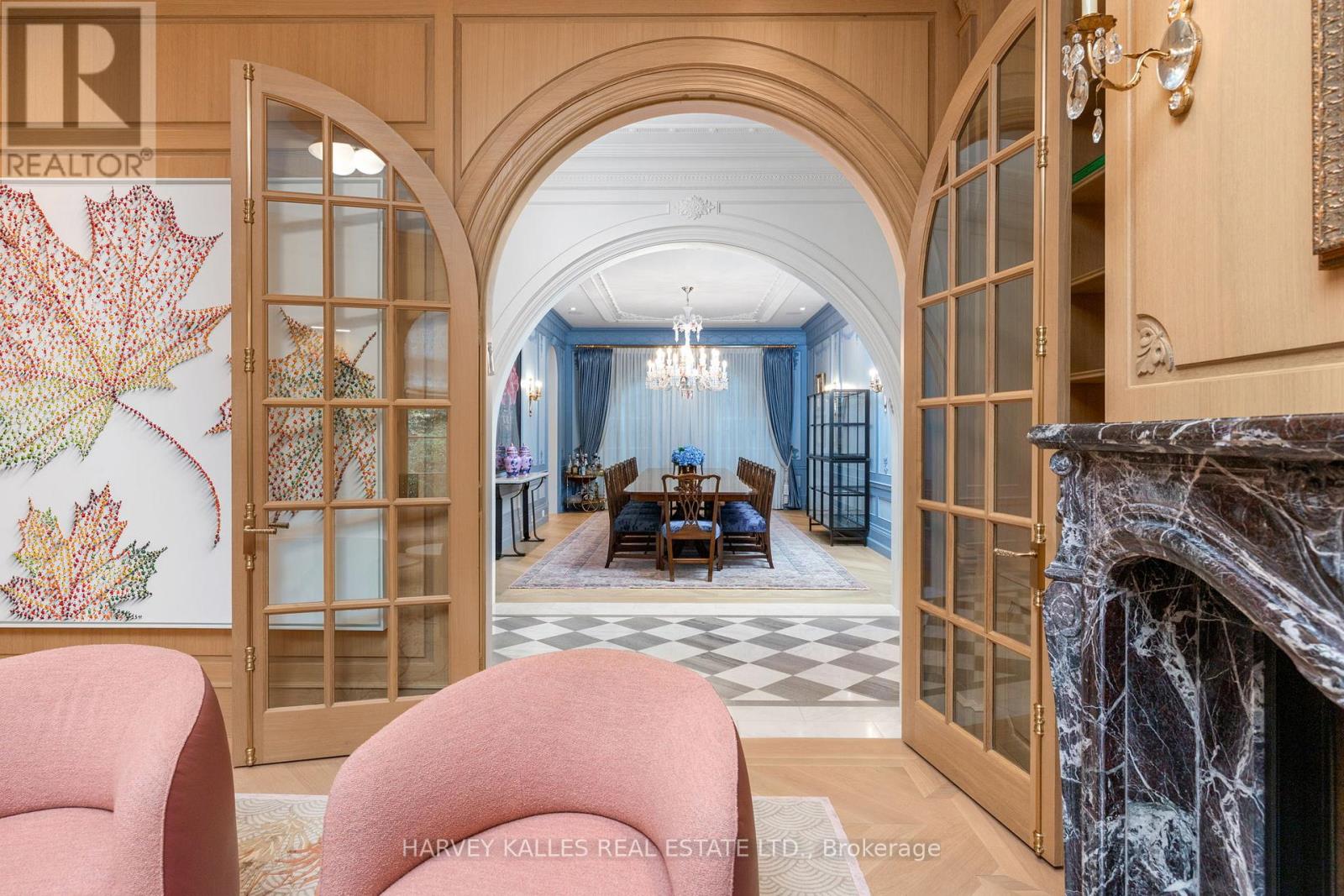 221 Forest Hill Road, Toronto, ON photo 19