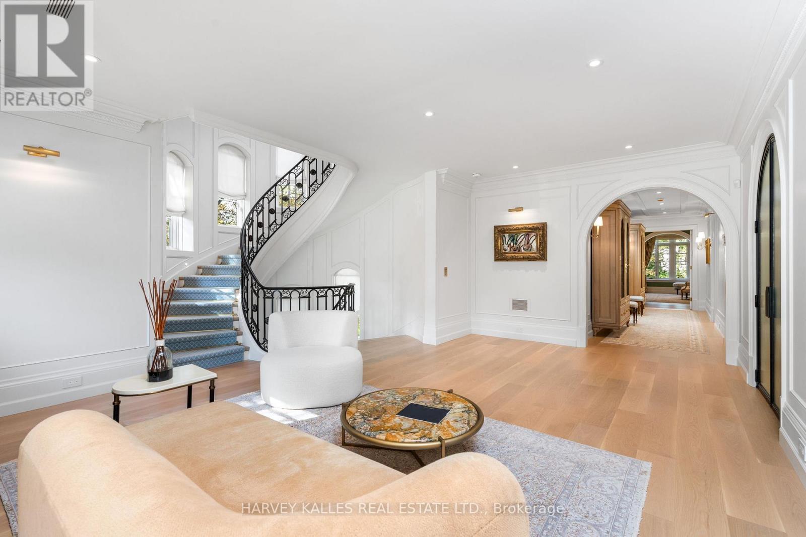 221 Forest Hill Road, Toronto, ON photo 23
