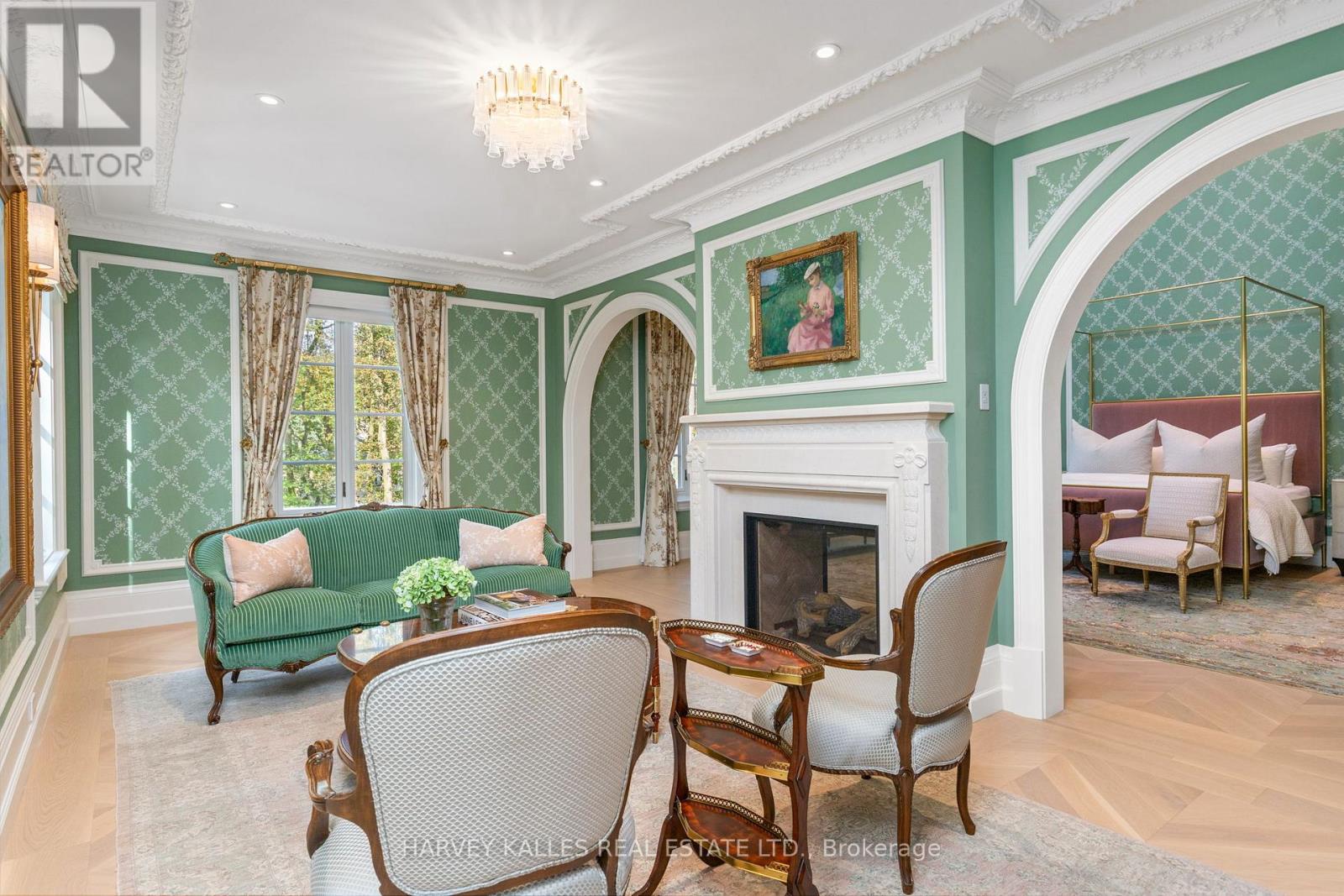 221 Forest Hill Road, Toronto, ON photo 27