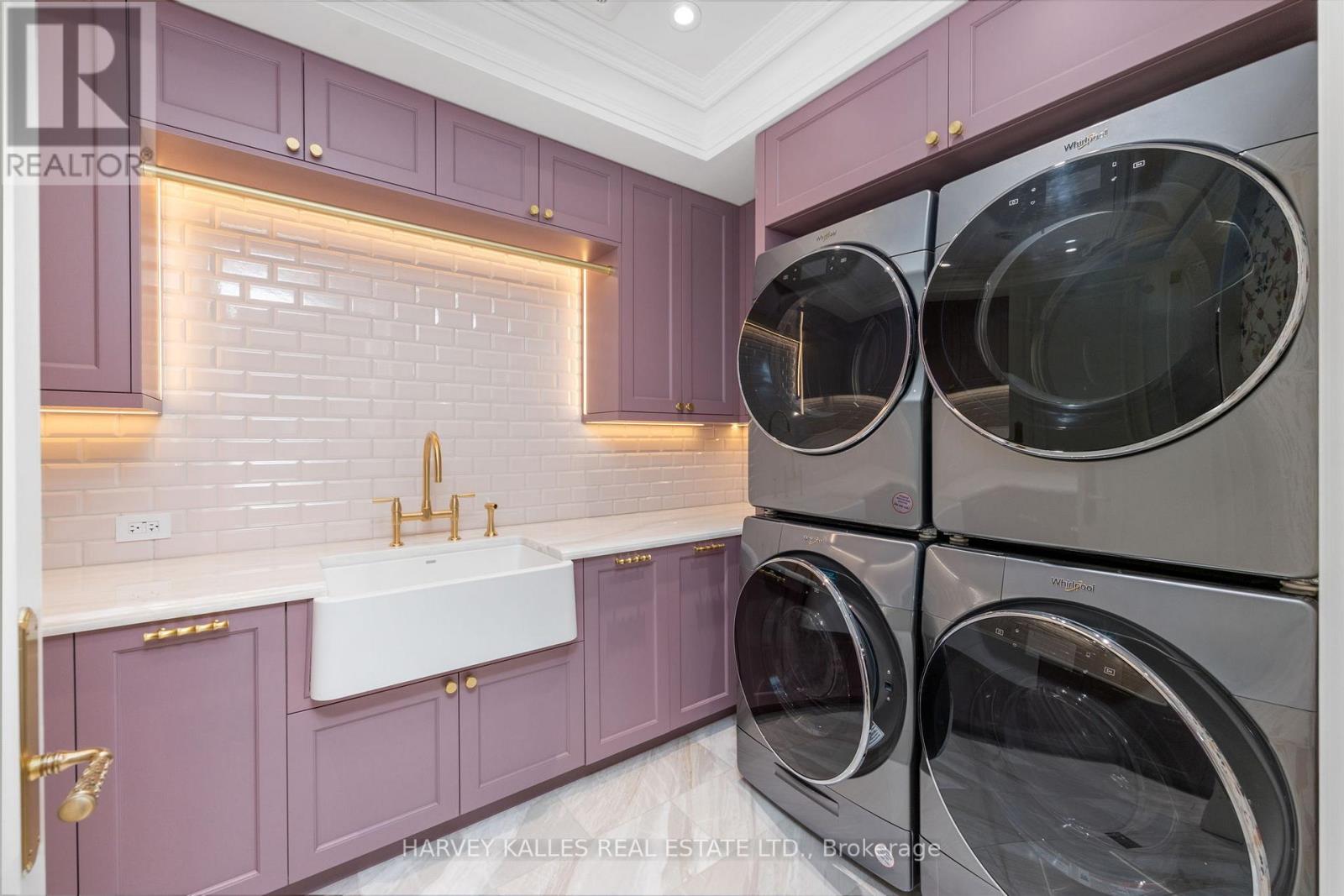 221 Forest Hill Road, Toronto, ON photo 37