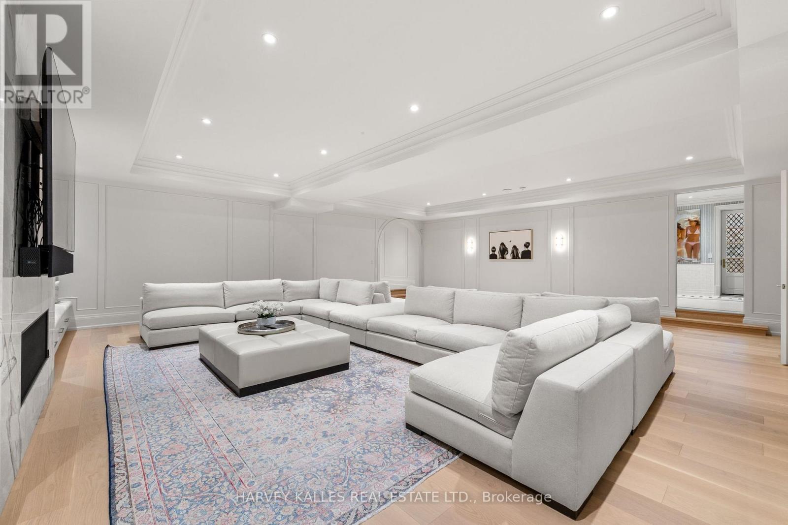 221 Forest Hill Road, Toronto, ON photo 44