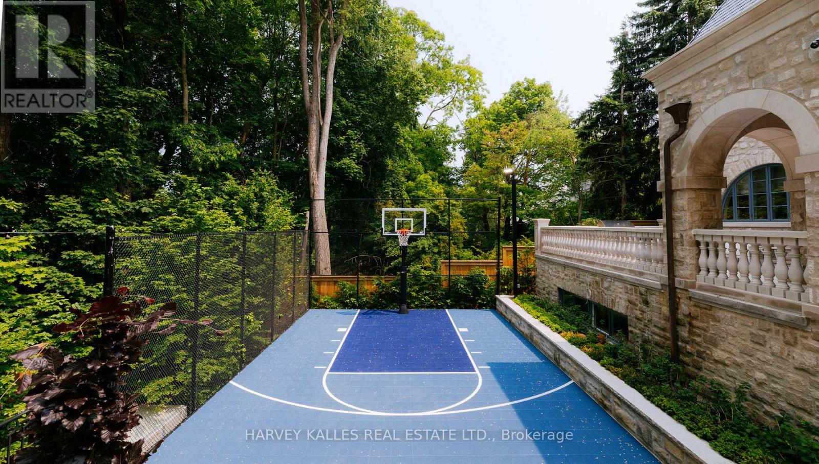 221 Forest Hill Road, Toronto, ON photo 48