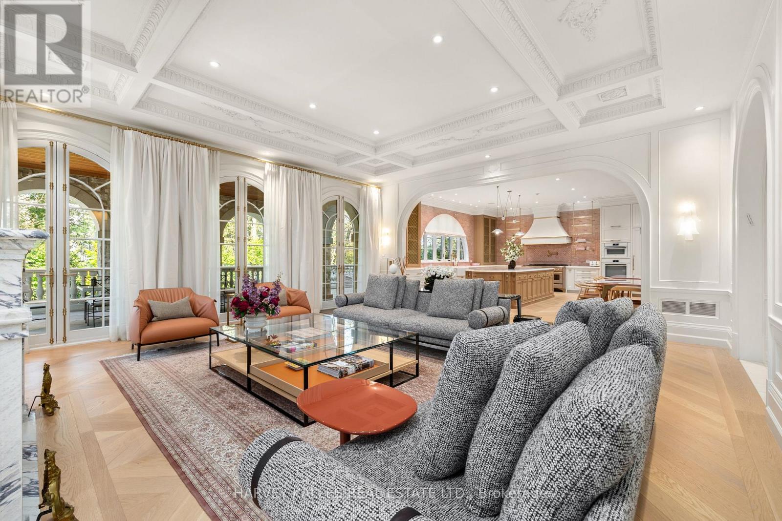 221 Forest Hill Road, Toronto, ON photo 5