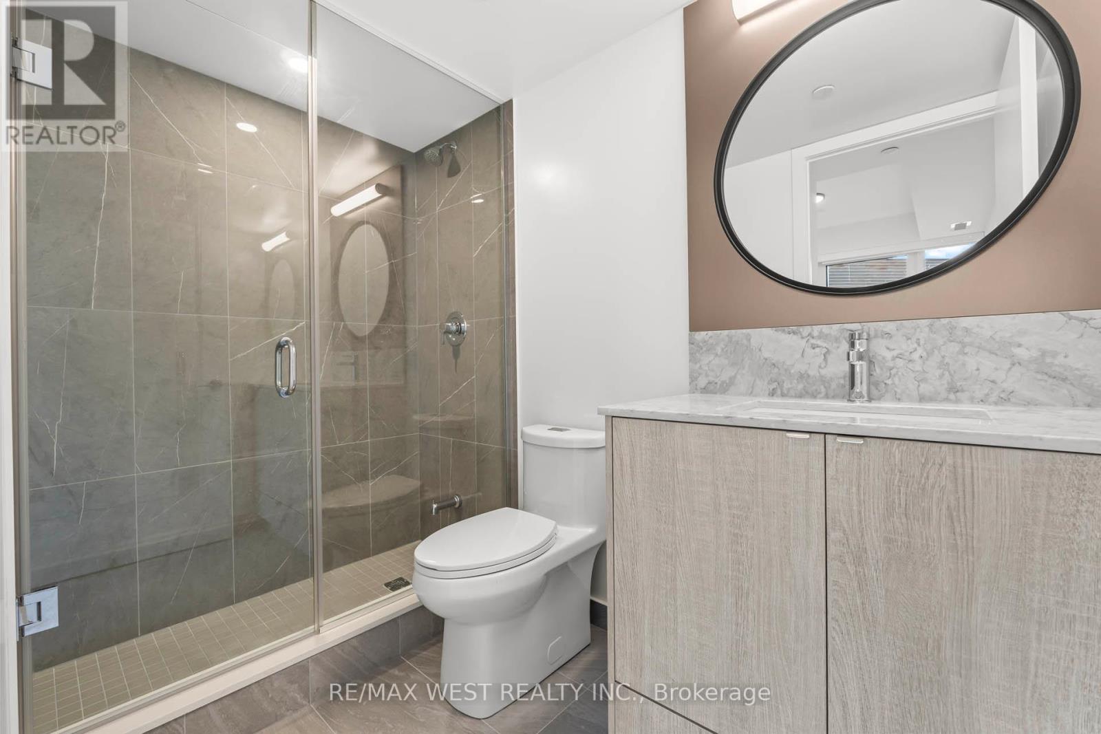 771 Yonge Street — photo 14