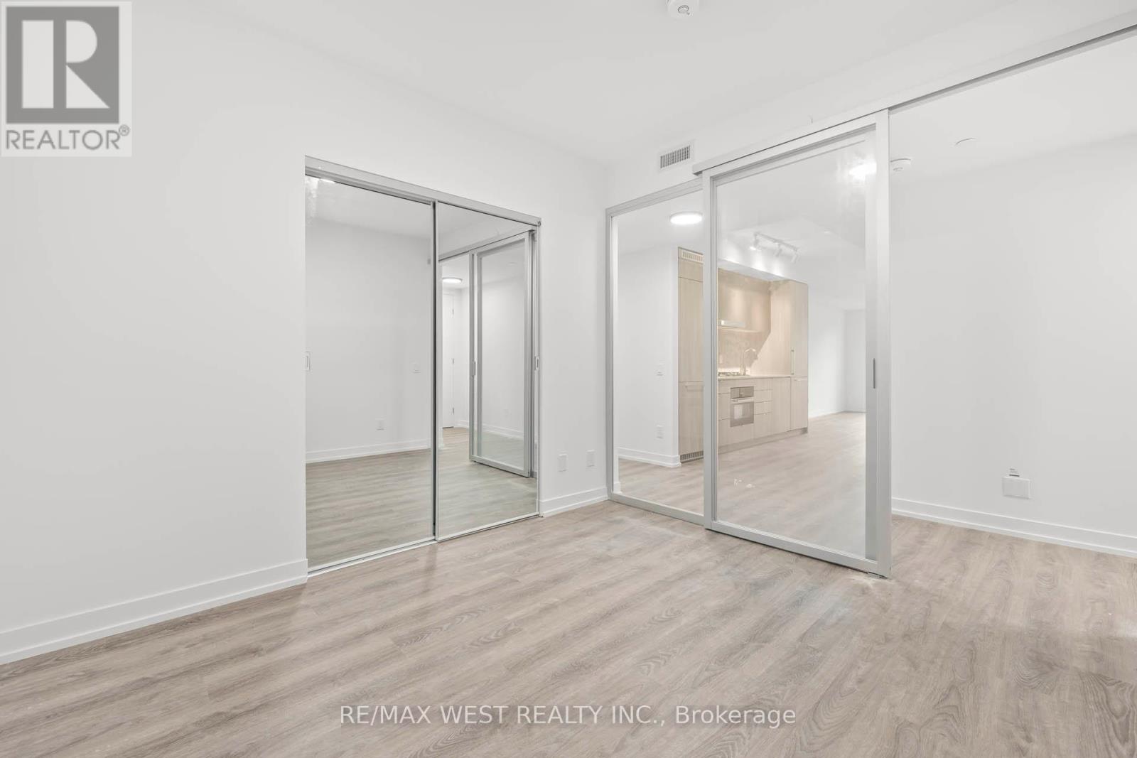 771 Yonge Street — photo 16