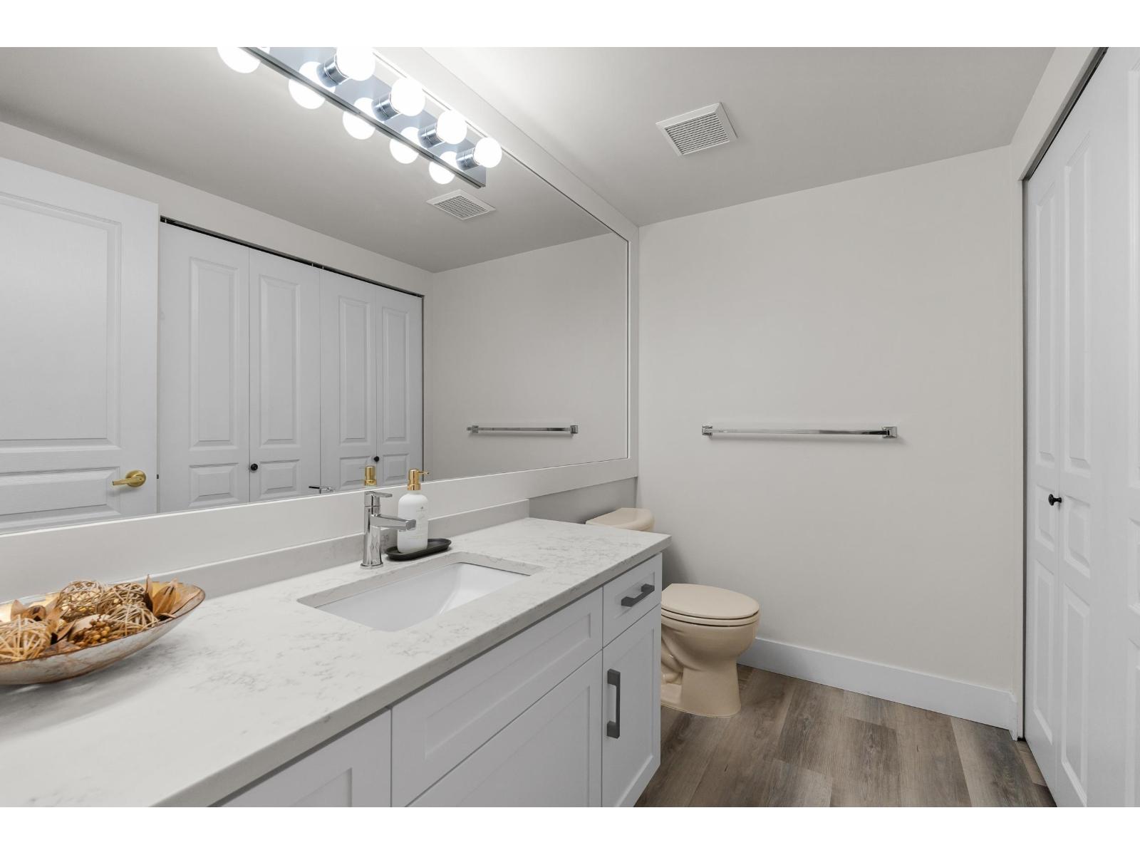 Photo of 27 8428 VENTURE WAY 16