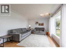 Primary Bedroom - 114 4 Street Nw, Redcliff, AB T0J2P0 Photo 6