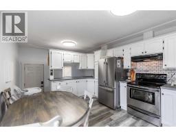Bedroom - 114 4 Street Nw, Redcliff, AB T0J2P0 Photo 9