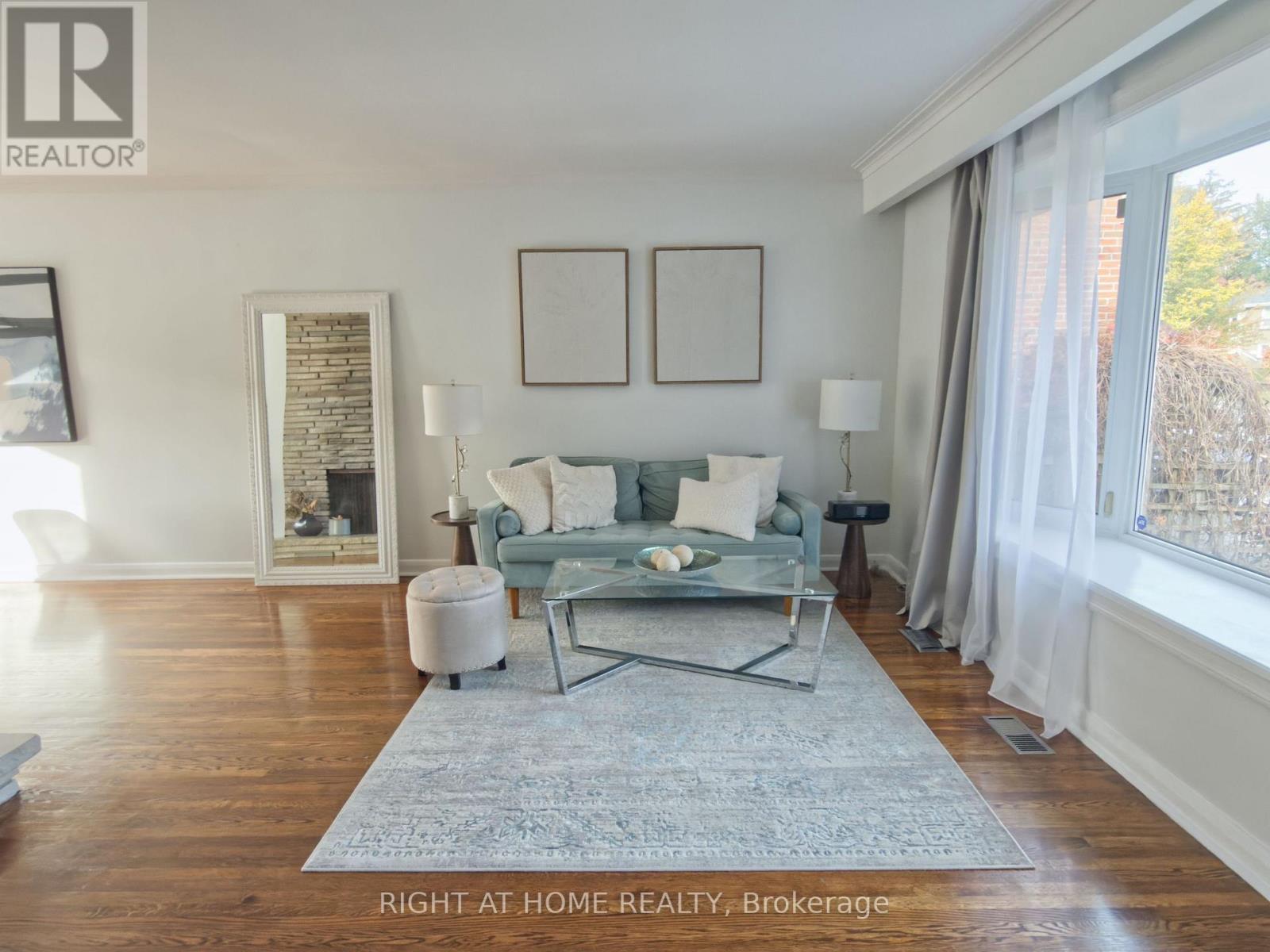 100 Perivale Crescent — photo 4