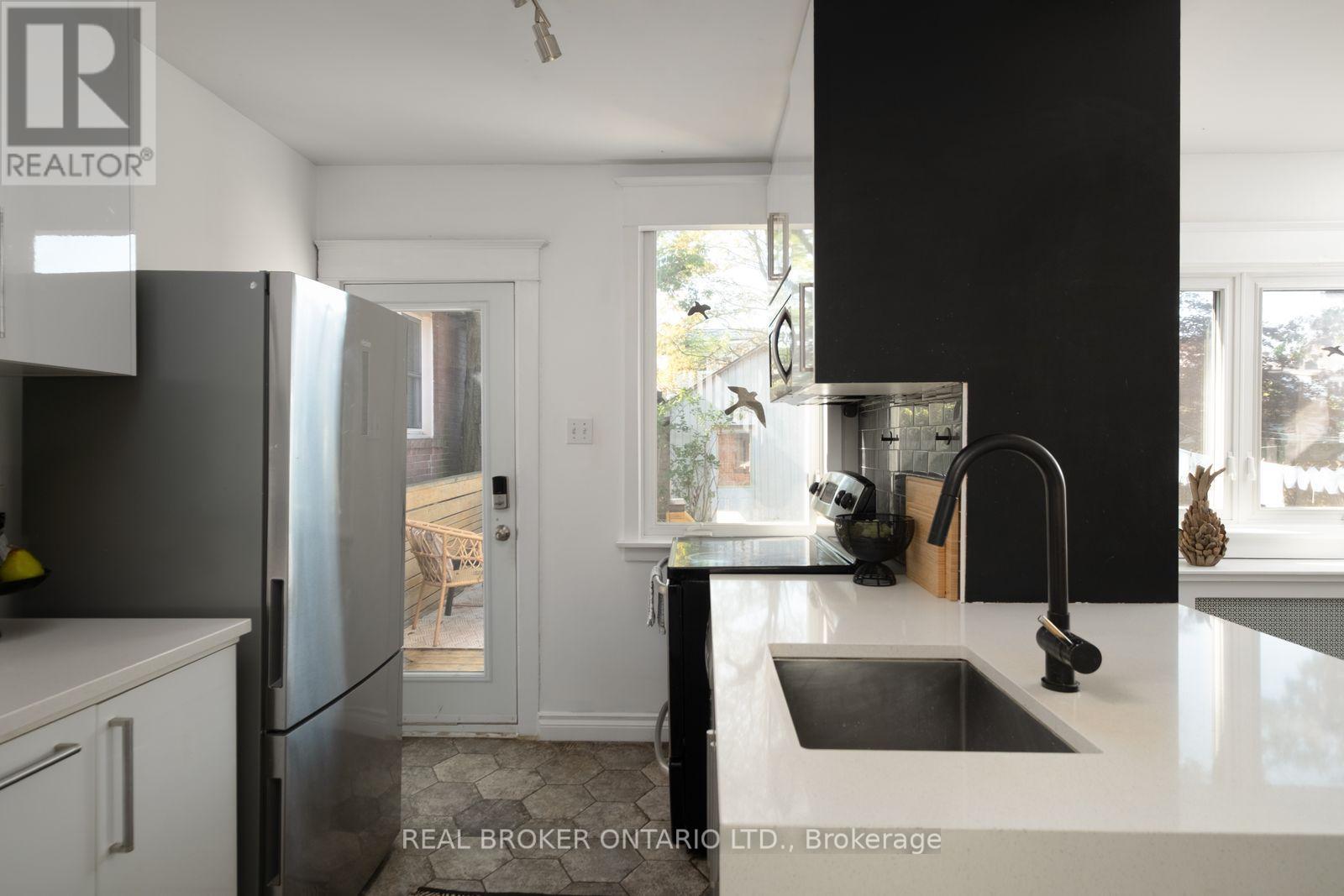 100 Oak Park Avenue — photo 18