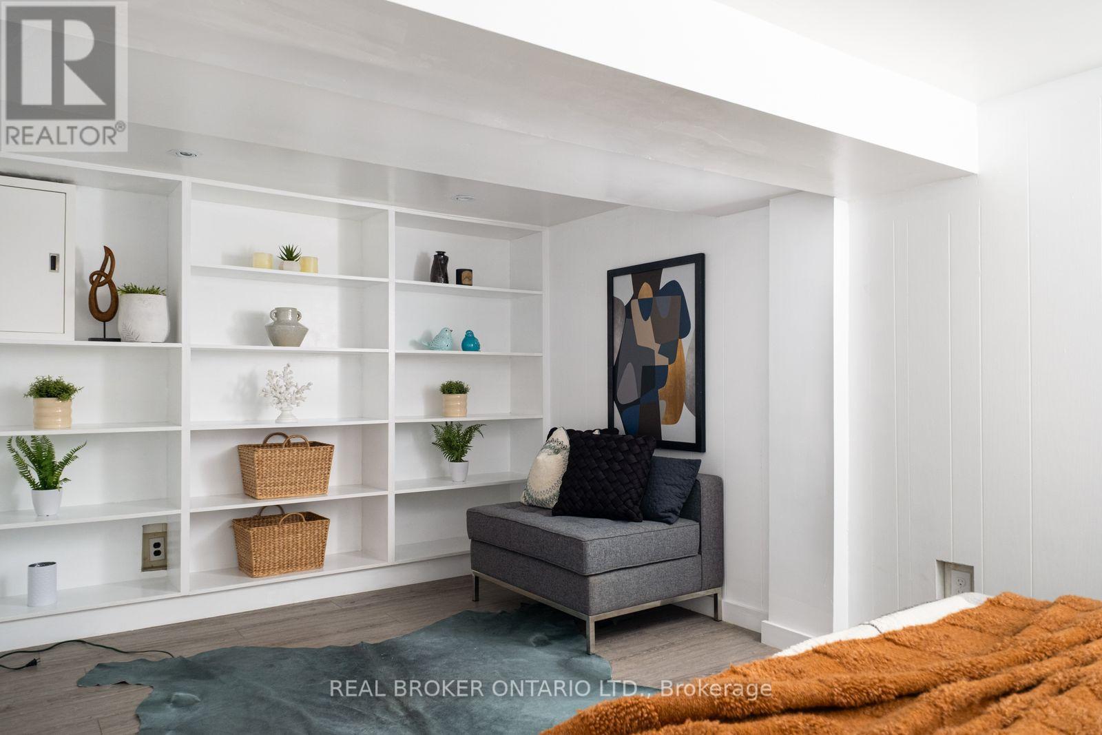 100 Oak Park Avenue — photo 32