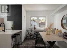 100 Oak Park Avenue, Toronto, ON M4C4M3 Photo 12