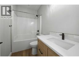28 Tipping Avenue, Red Deer, AB T4P0Y9 Photo 17
