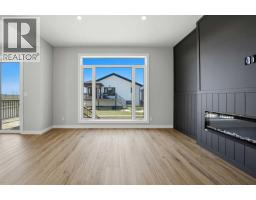 5pc Bathroom - 28 Tipping Avenue, Red Deer, AB T4P0Y9 Photo 9