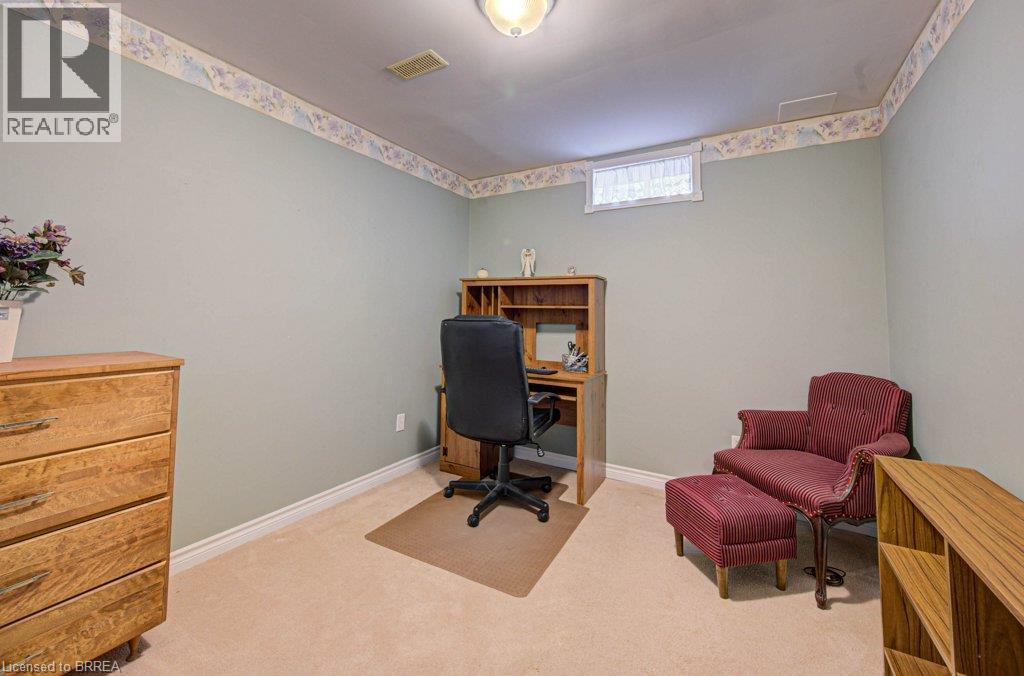 48 Harris Avenue — photo 38
