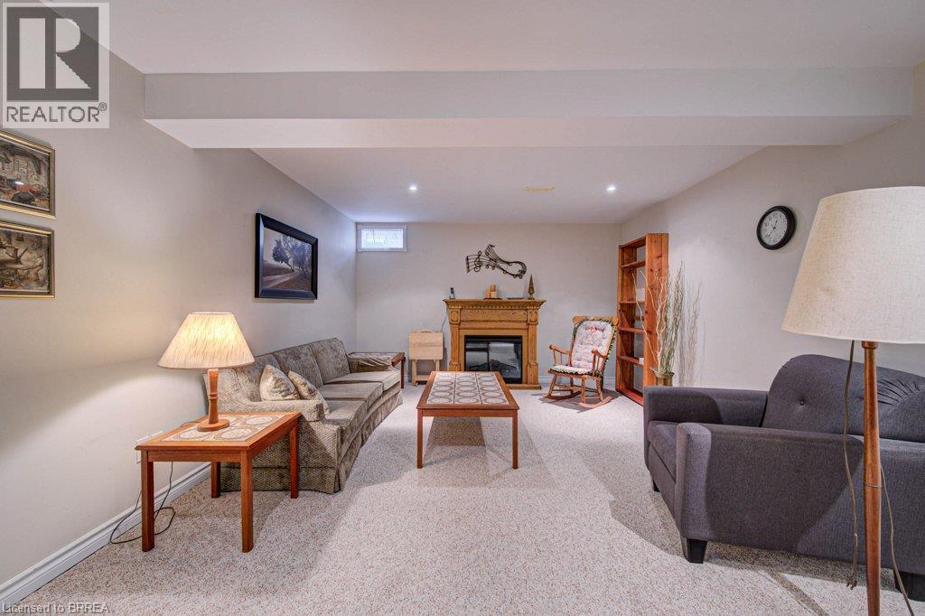 48 Harris Avenue — photo 32