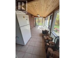 Kitchen - 11105 North Fork Road, Grand Forks, BC V0H1H8 Photo 9