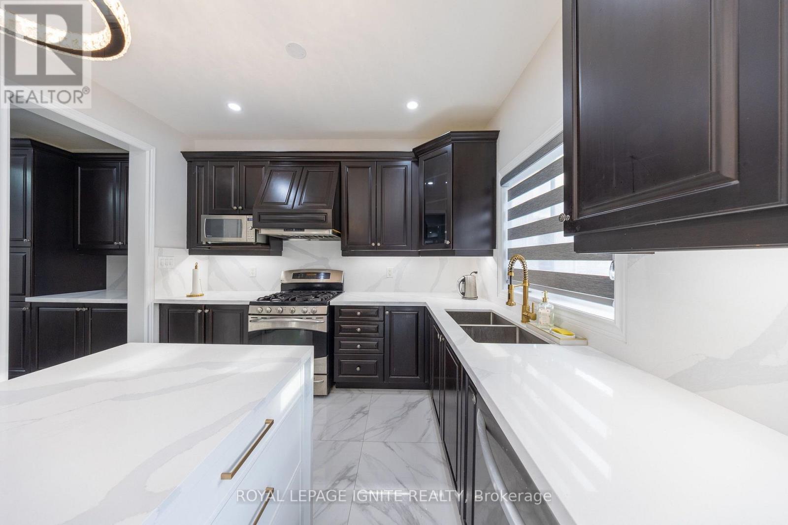 96 Maverick Crescent, Vaughan, ON photo 13
