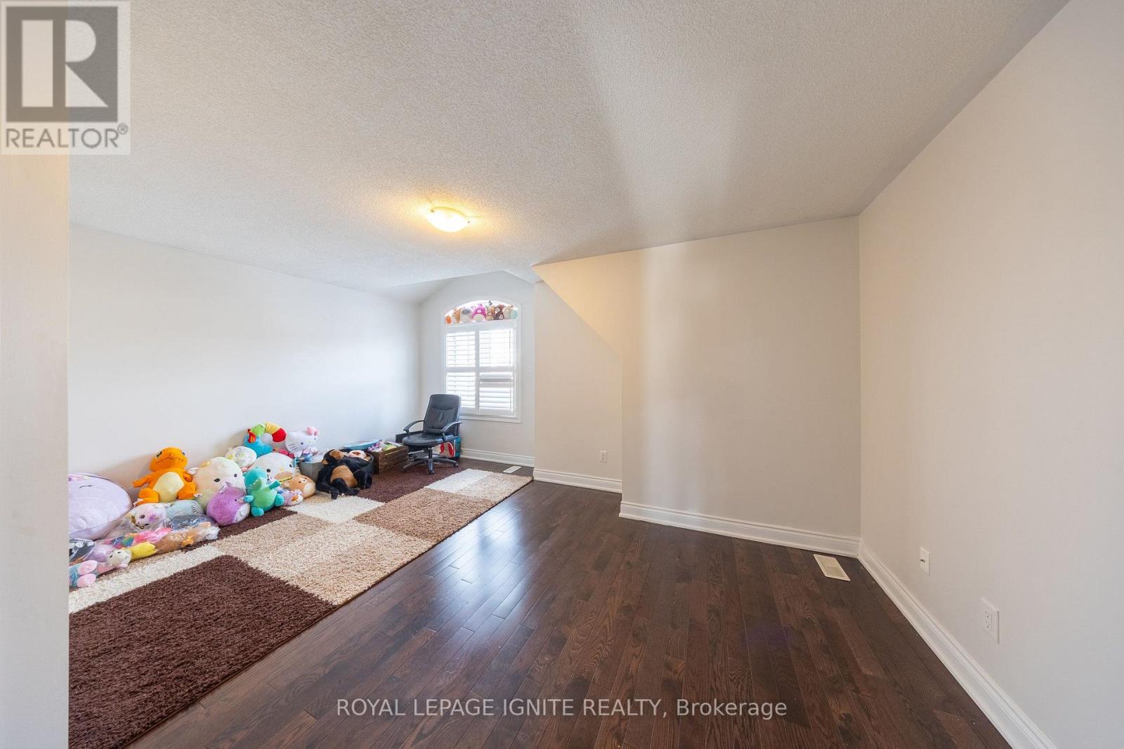 96 Maverick Crescent, Vaughan, ON photo 28