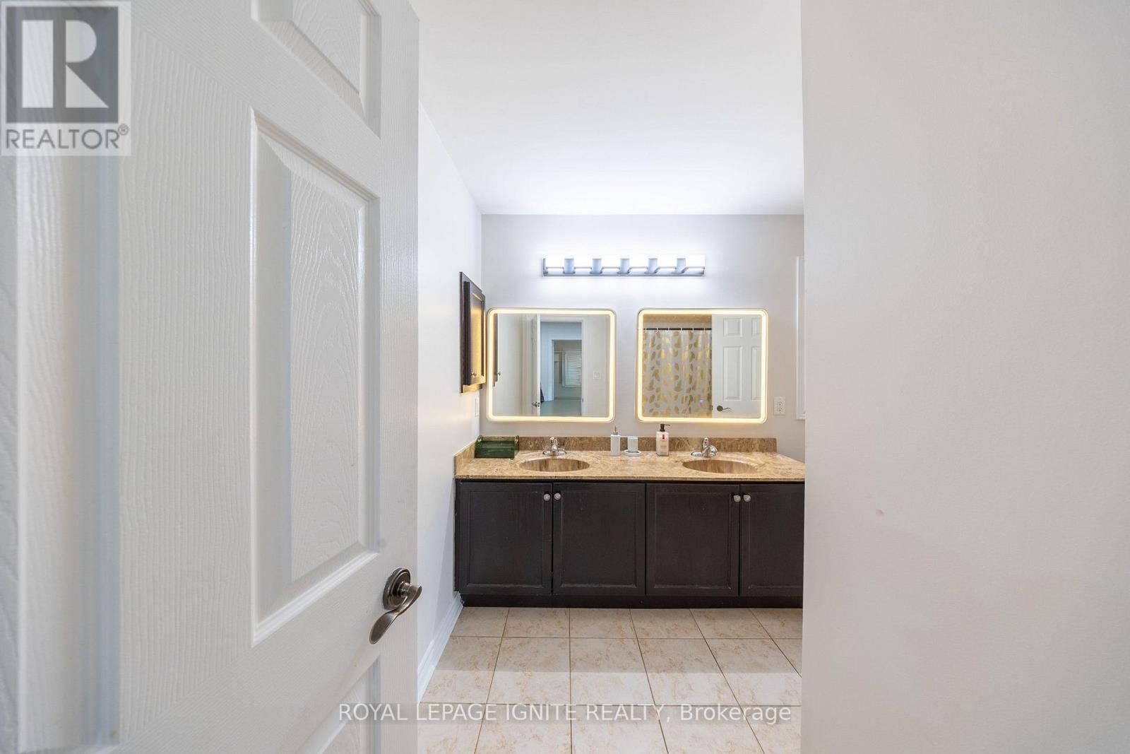 96 Maverick Crescent, Vaughan, ON photo 30
