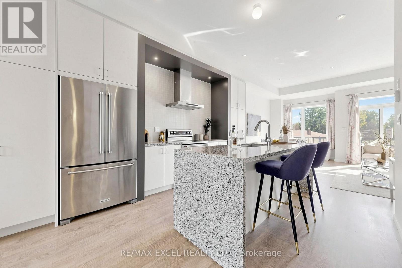 19 Ambler Lane, Richmond Hill, ON photo 18