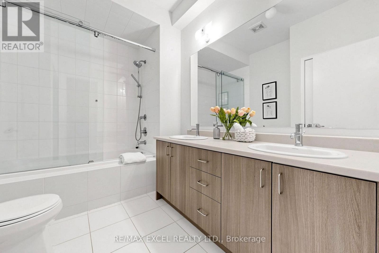 19 Ambler Lane, Richmond Hill, ON photo 32