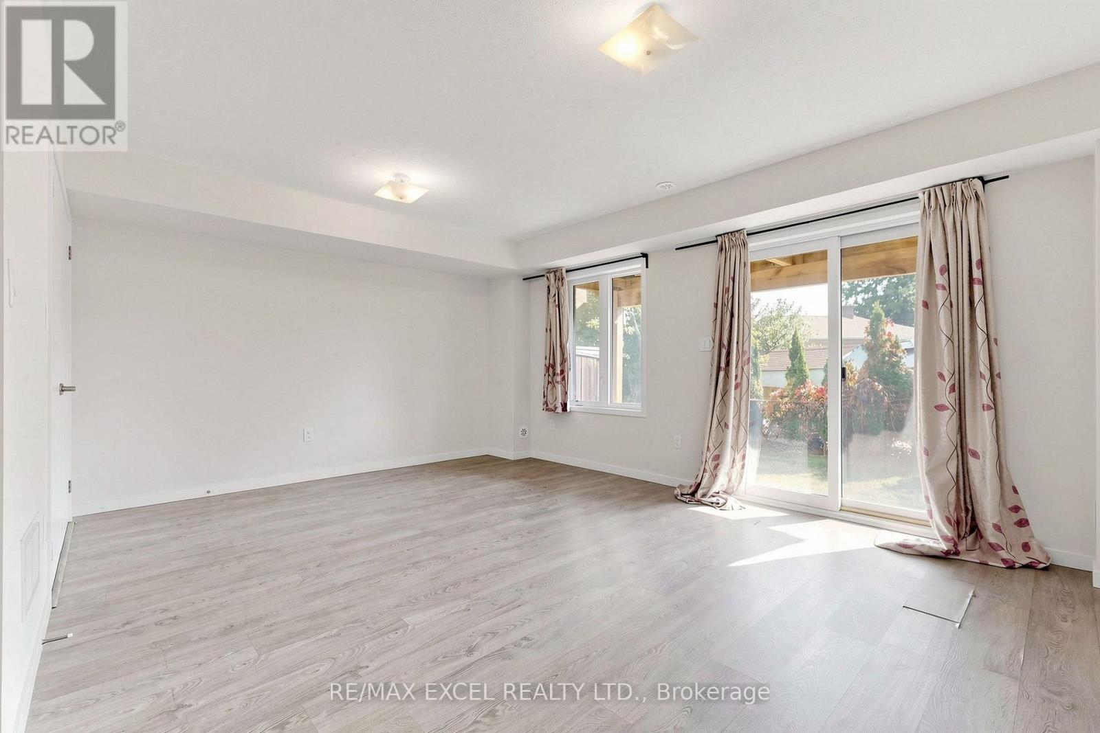 19 Ambler Lane, Richmond Hill, ON photo 42