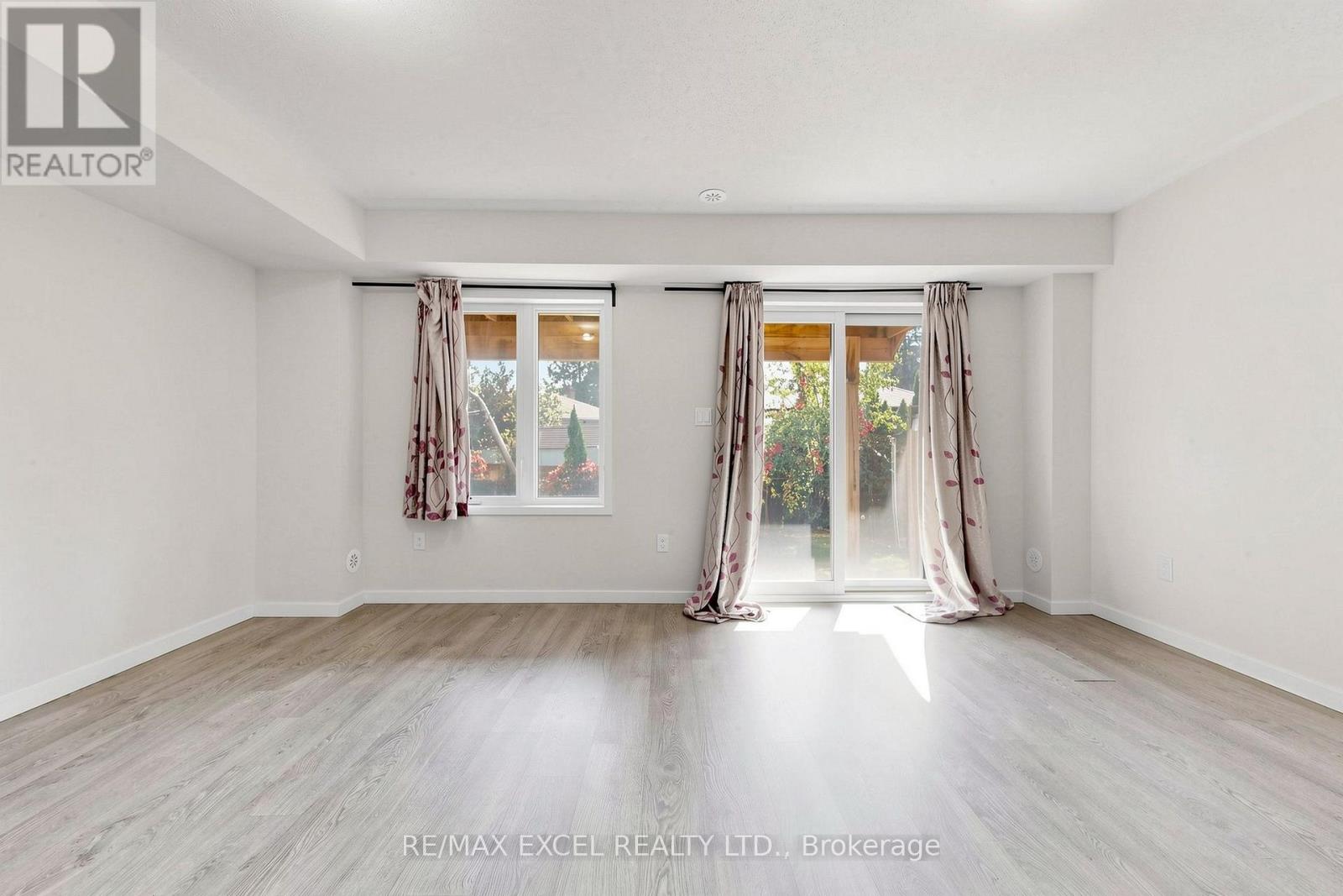 19 Ambler Lane, Richmond Hill, ON photo 43
