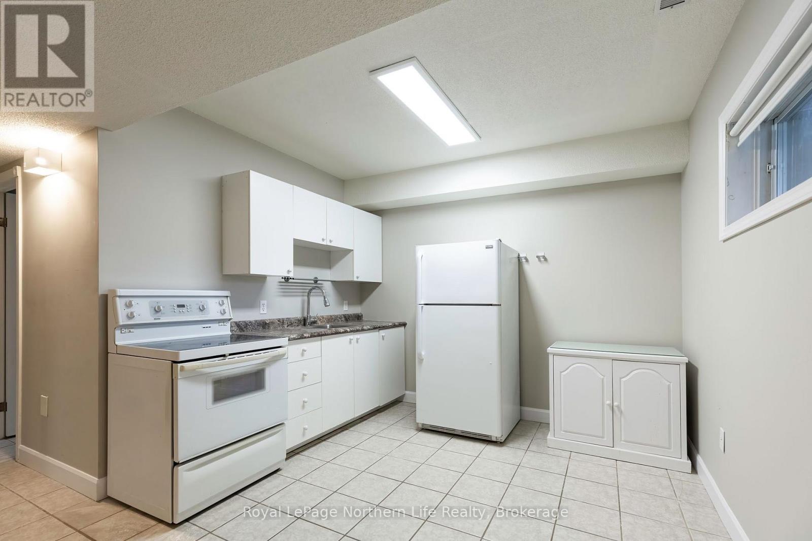 511 Bromley Avenue — photo 34
