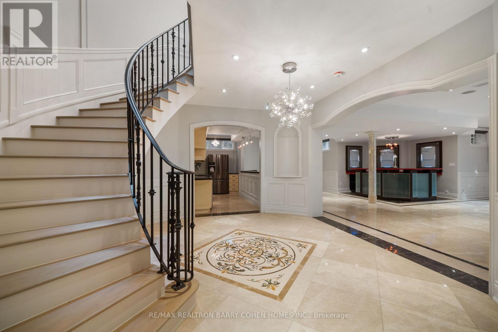 13 Legacy Court — photo 37