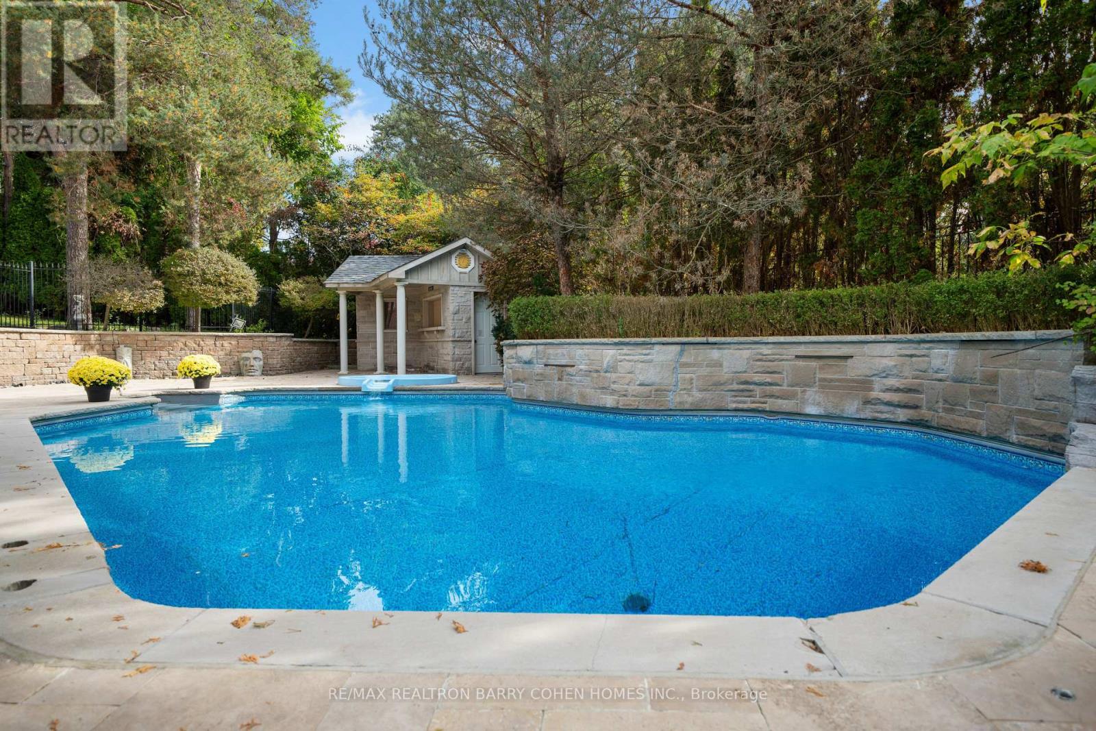 13 Legacy Court — photo 42