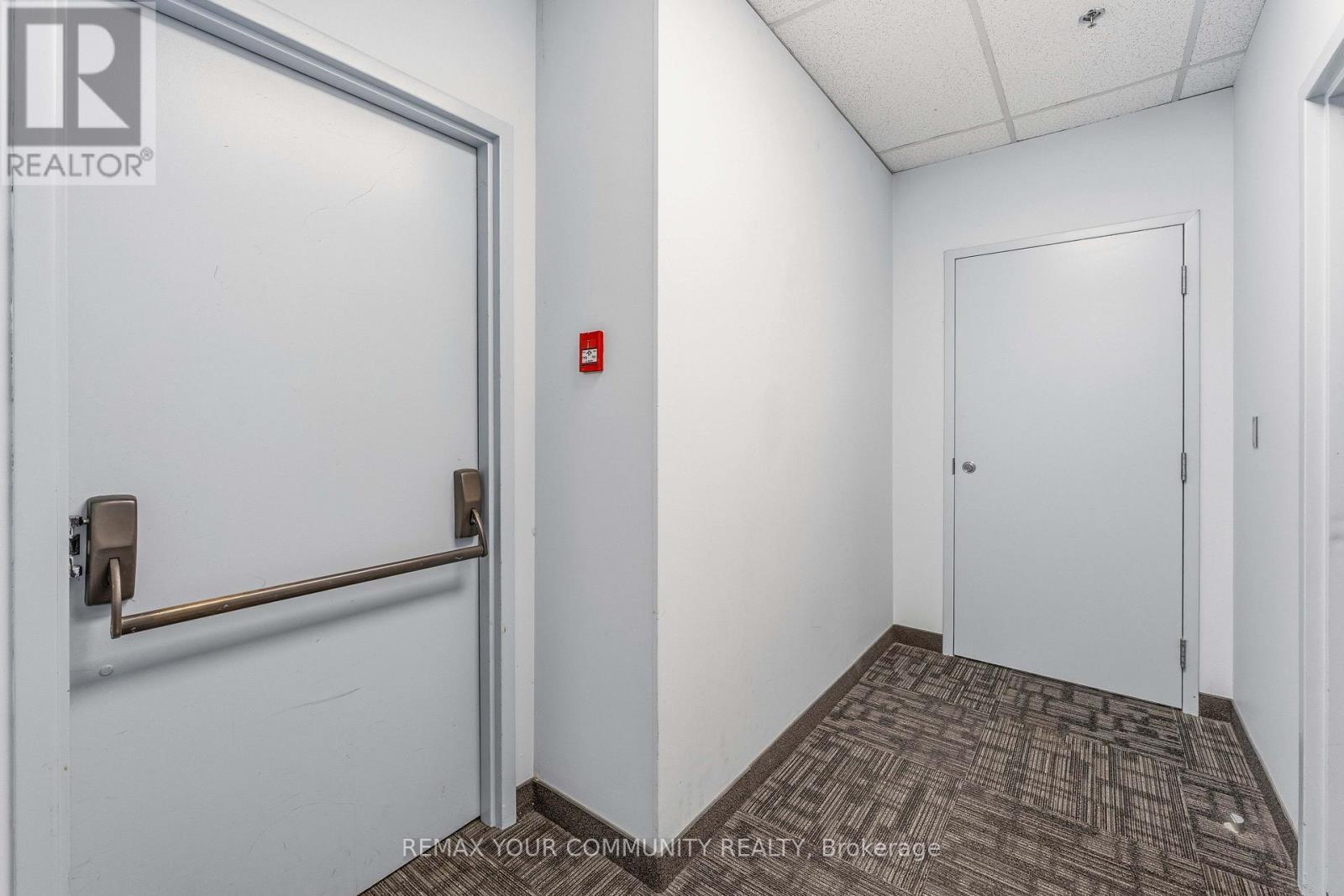 30 Fulton Way — photo 46