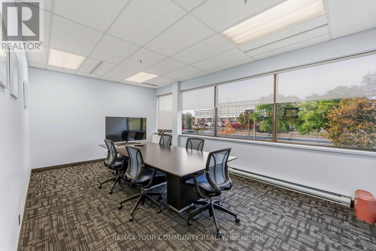 30 Fulton Way — photo 15