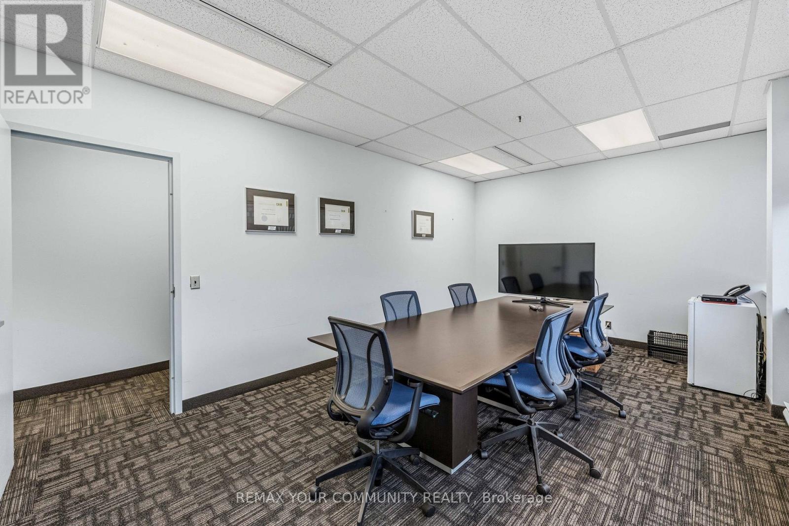 30 Fulton Way — photo 16