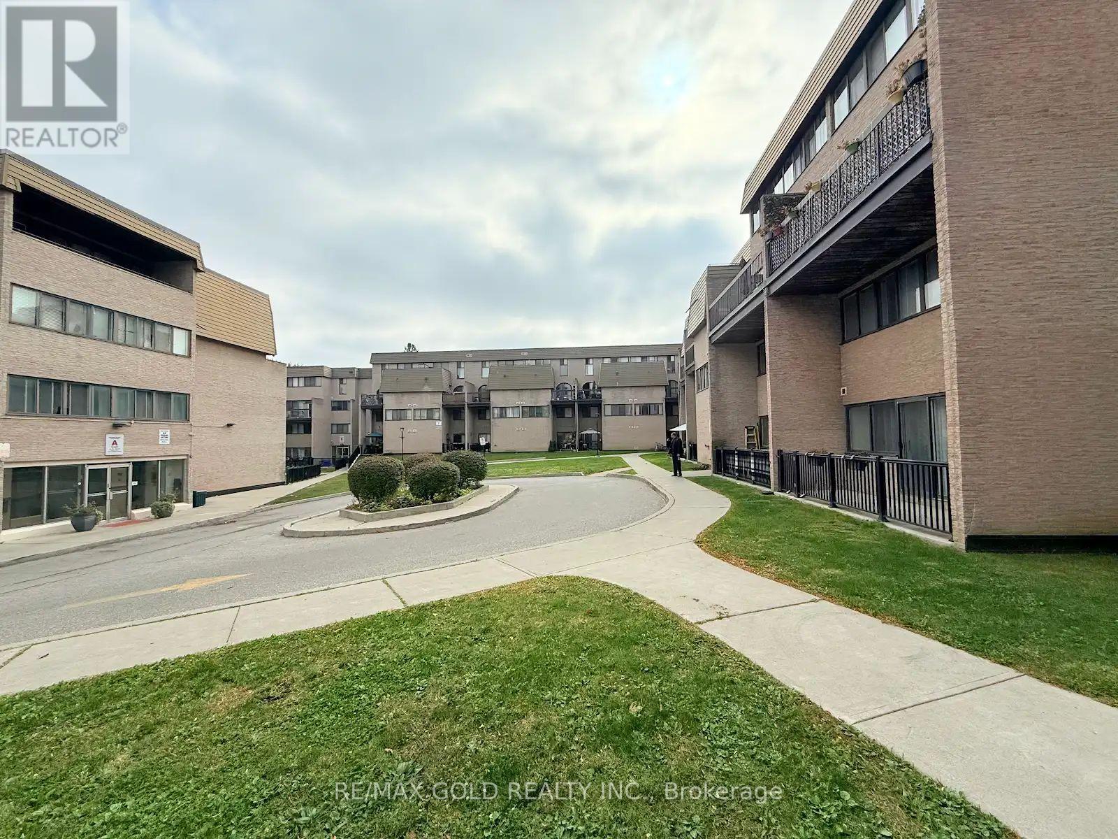 Photo of 2095 Roche Court