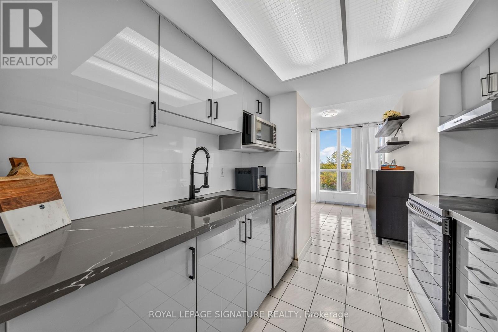 211- 1 Rowntree Road, Toronto, ON photo 12