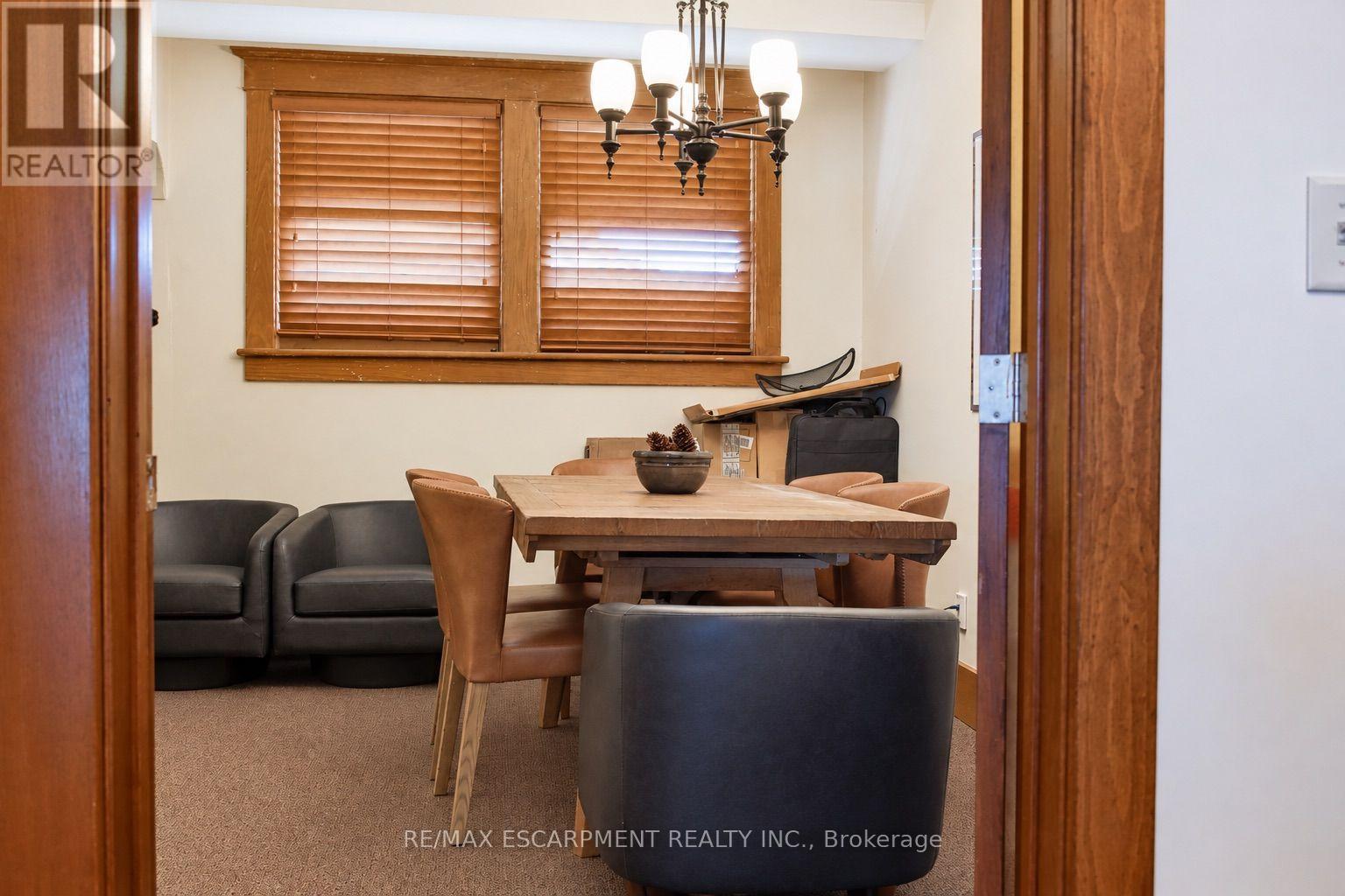 460 Plains Road East — photo 16