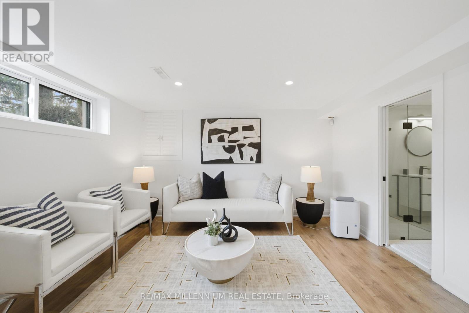 14 CROMBIE PLACE - 28