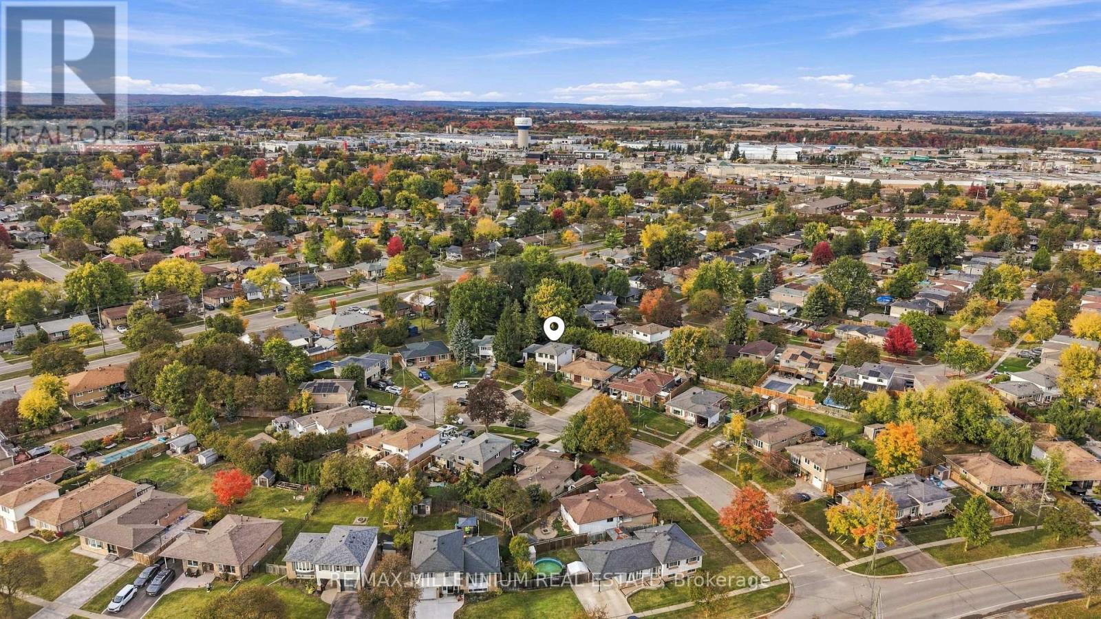 14 Crombie Place — photo 42