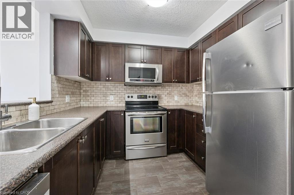 959 Zeller Crescent — photo 15