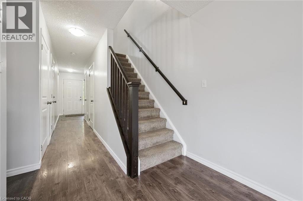 959 Zeller Crescent — photo 18