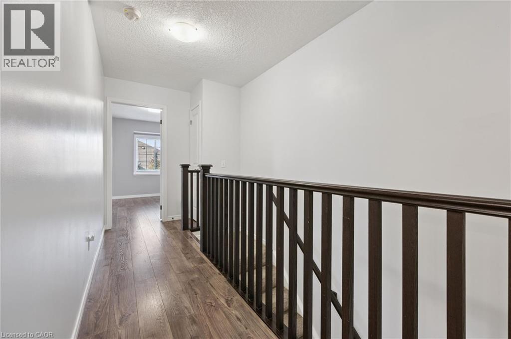 959 Zeller Crescent — photo 20
