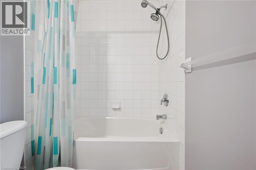 959 Zeller Crescent — photo 34