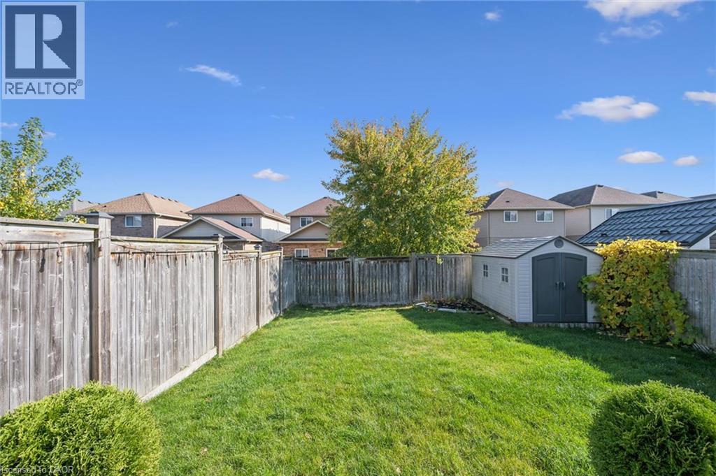 959 Zeller Crescent — photo 36