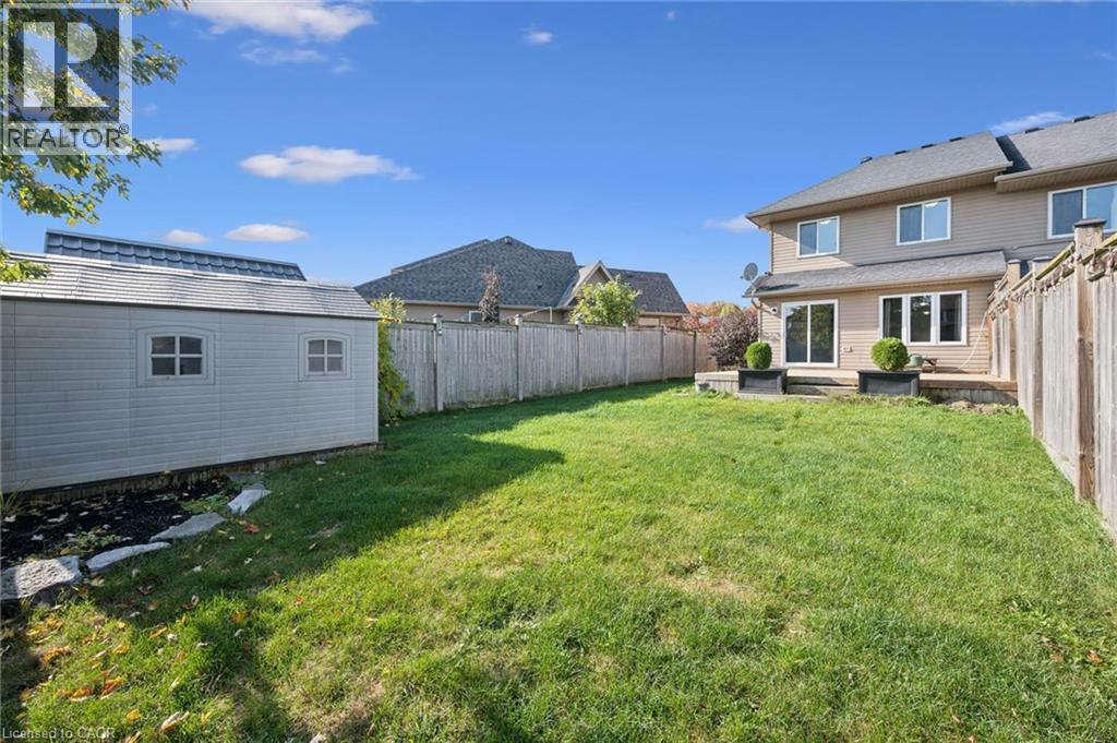 959 Zeller Crescent — photo 37
