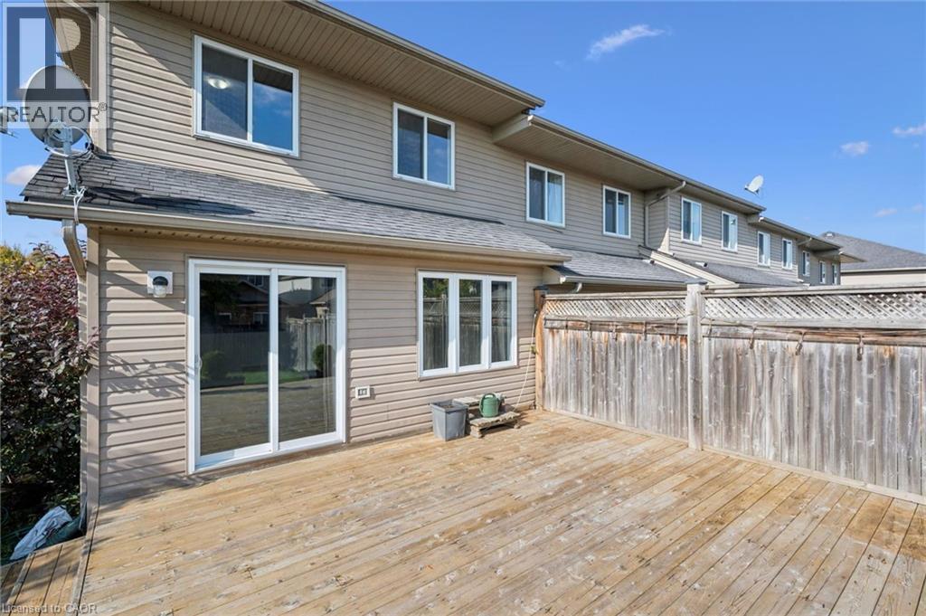 959 Zeller Crescent — photo 39