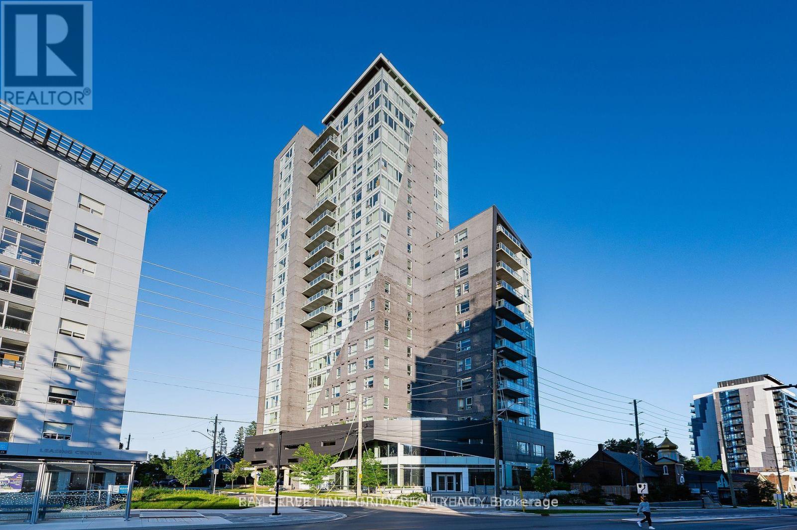 #906 158 KING STREET - 1
